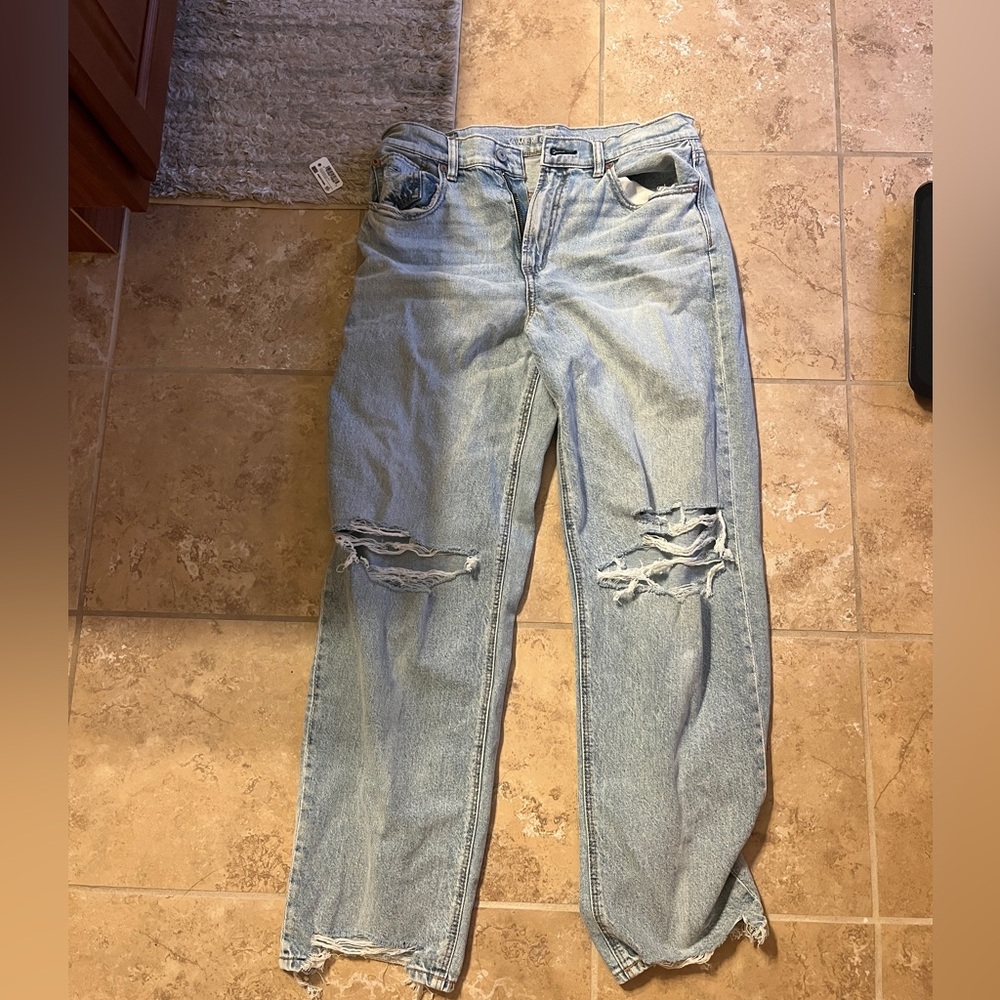 American Eagle strigid ripped super high waisted baggy straight jeans